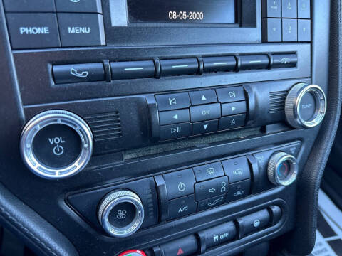 2016 Ford Mustang V6