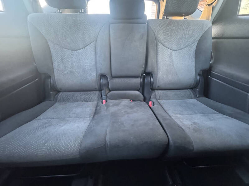 2012 Toyota Prius v Five