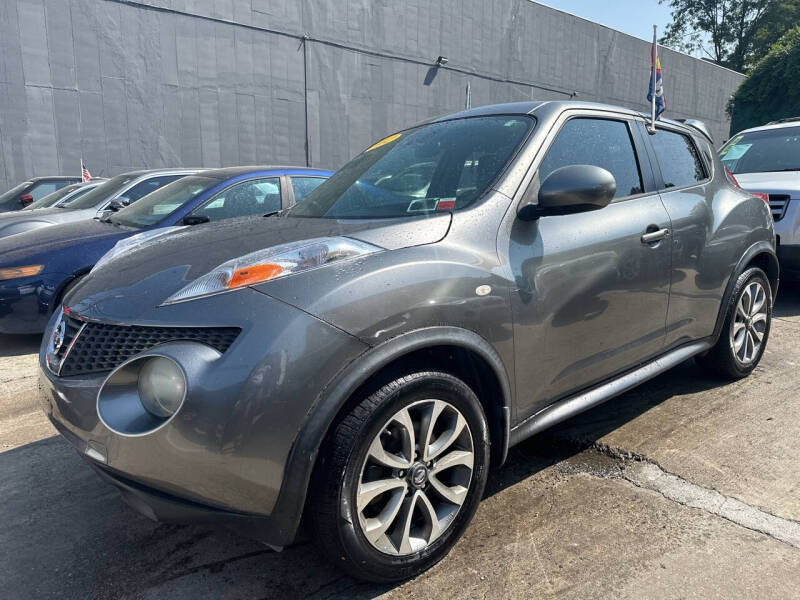 2011 Nissan JUKE SL's photo