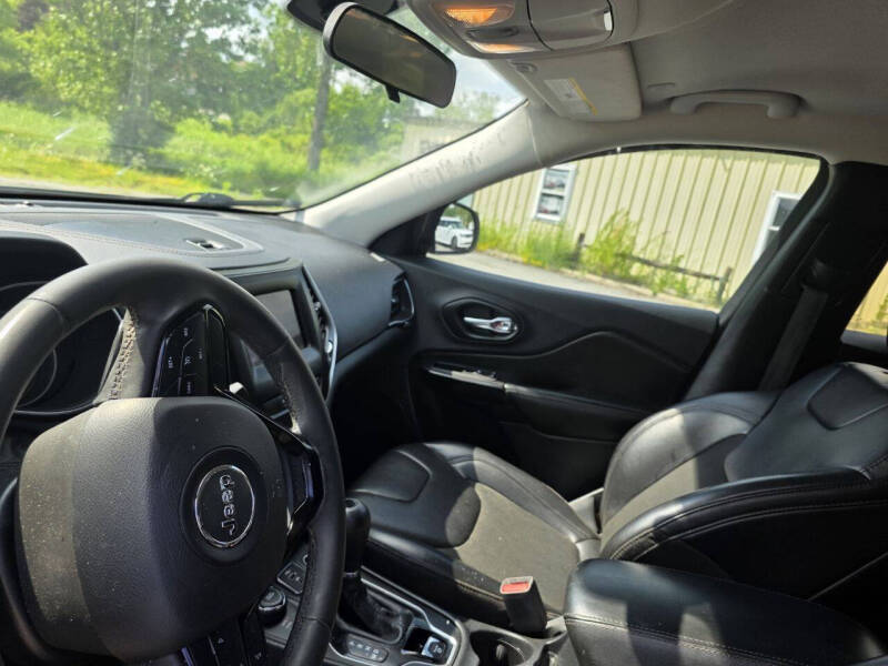 2020 Jeep Cherokee Altitude