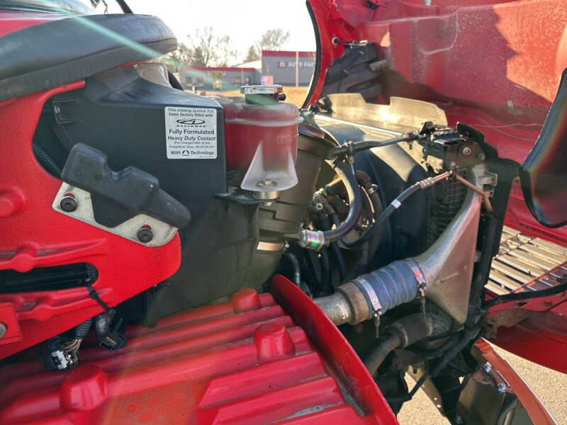 2005 Freightliner M2 106