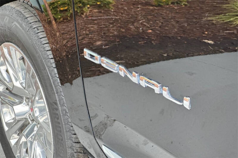 2025 GMC Yukon Denali