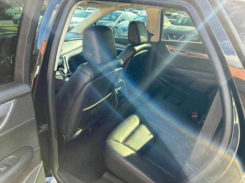 2017 Cadillac XT5 Luxury