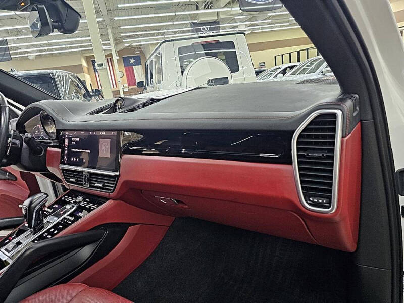 2020 Porsche Cayenne E-Hybrid