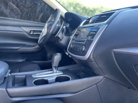 2017 Nissan Altima 2.5 SR