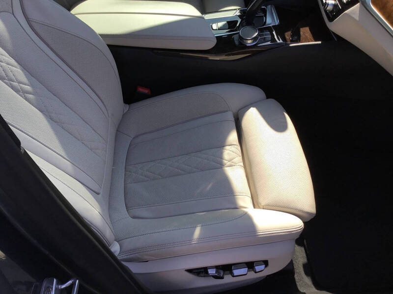 2019 BMW 5 Series 540i