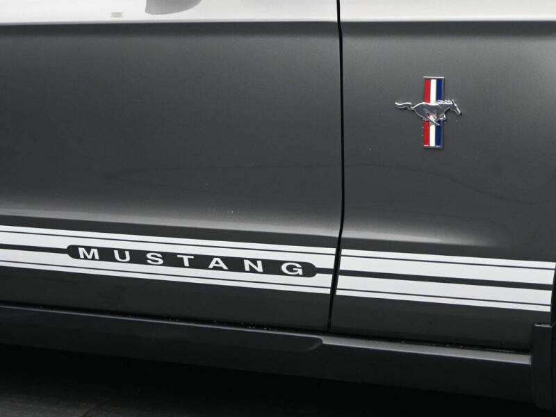 2011 Ford Mustang V6