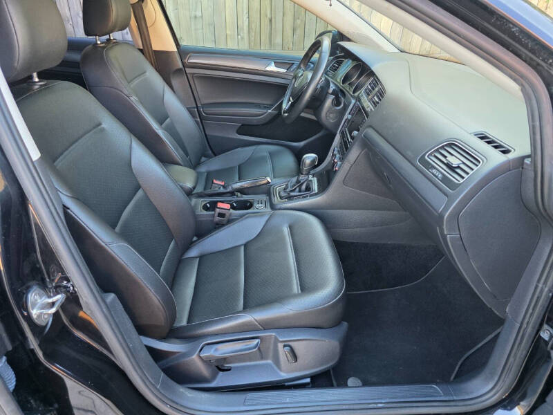 2020 Volkswagen Golf TSI