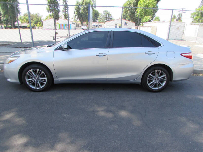 2017 Toyota Camry SE