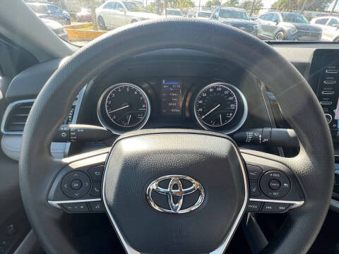 2022 Toyota Camry LE
