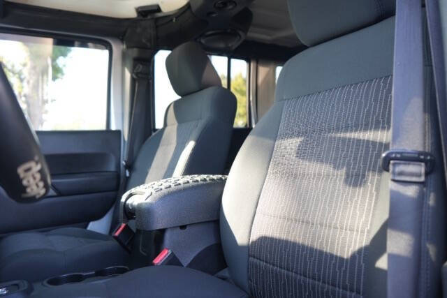 2012 Jeep Wrangler Unlimited Sport