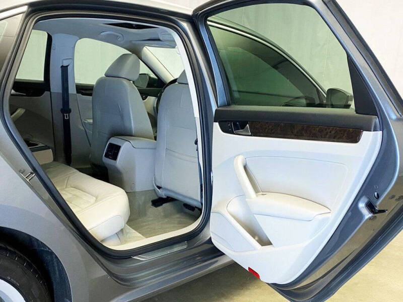 2014 Volkswagen Passat 2.0L TDI SEL Premium