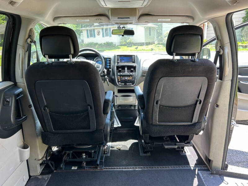 2012 Dodge Grand Caravan Crew