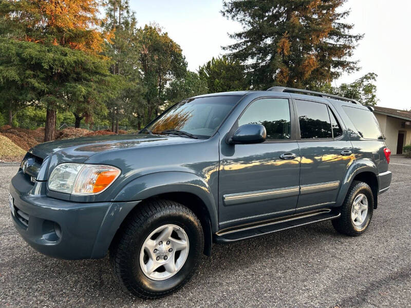 2005 Toyota Sequoia SR5