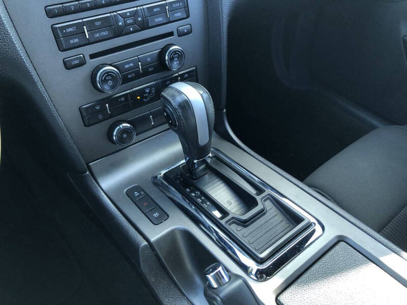 2014 Ford Mustang V6