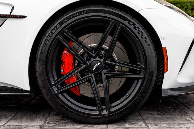 2025 Aston Martin Vantage