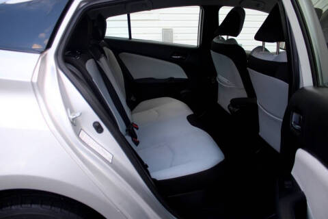 2020 Toyota Prius LE