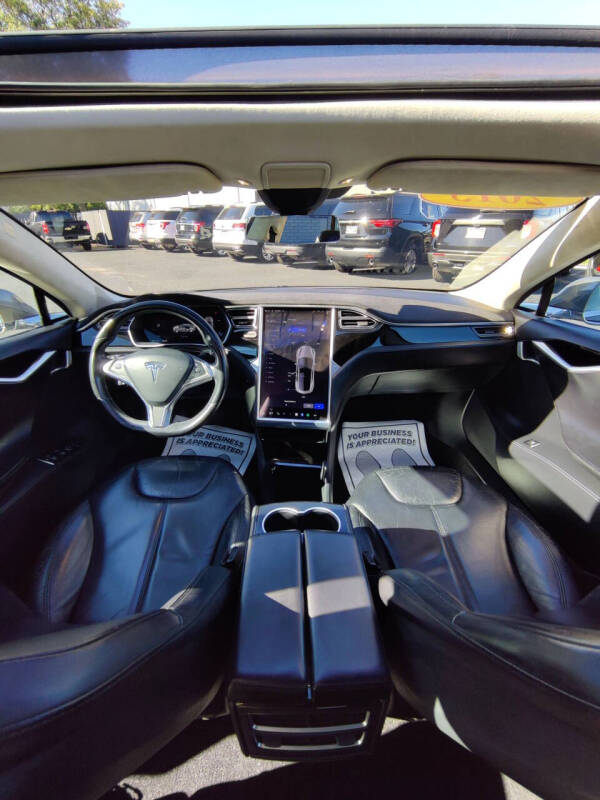 2015 Tesla Model S