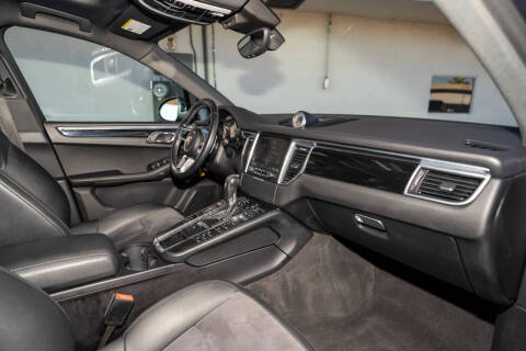 2017 Porsche Macan S