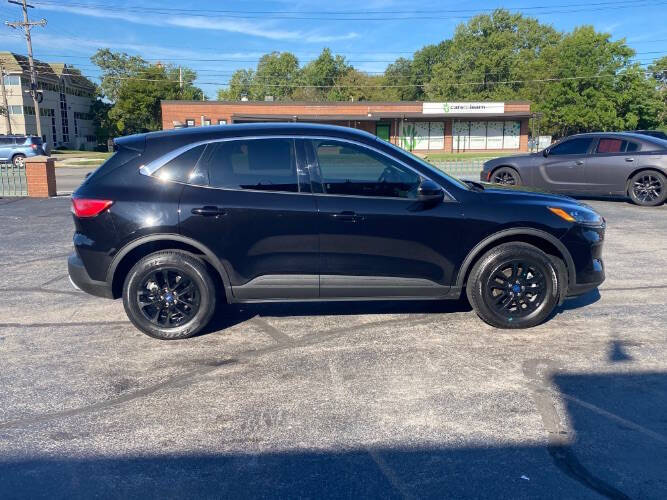 2021 Ford Escape SE