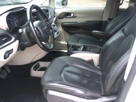 2020 Chrysler Pacifica Touring L