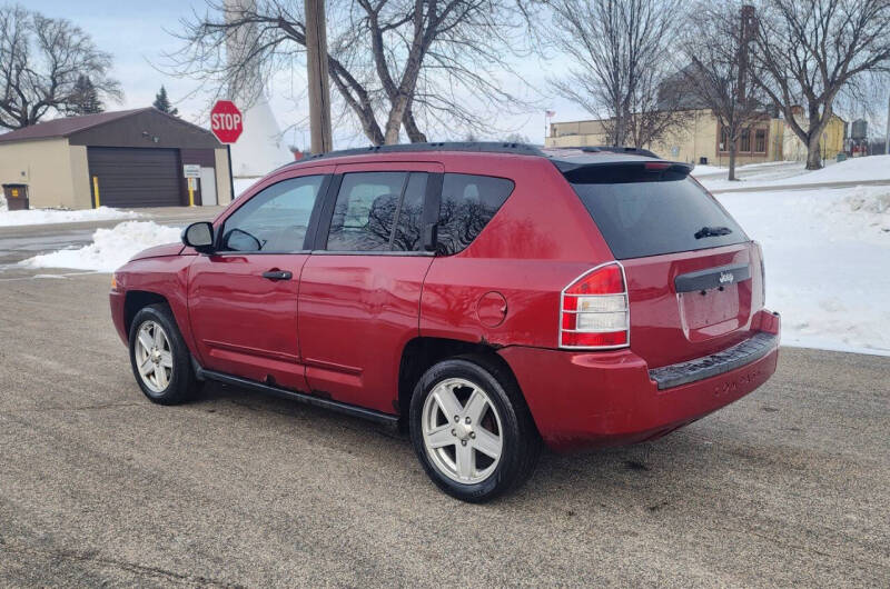 2009 Jeep Compass Sport photo 7