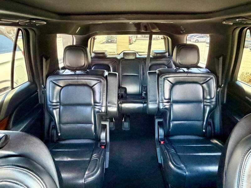 2019 Lincoln Navigator Select