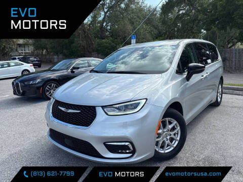 2024 Chrysler Pacifica Touring L