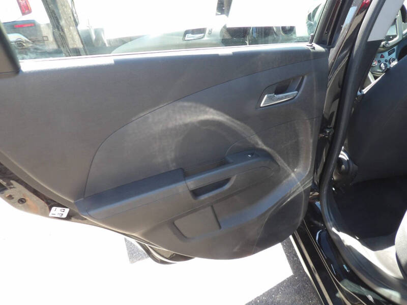 2016 Chevrolet Sonic LT Auto