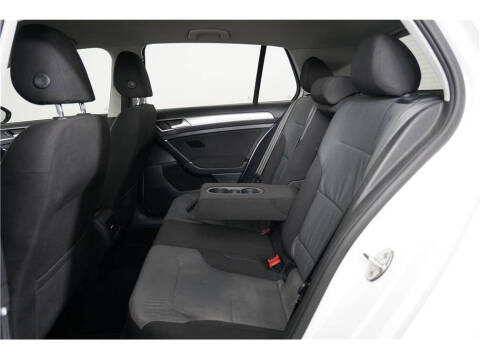 2016 Volkswagen e-Golf SE