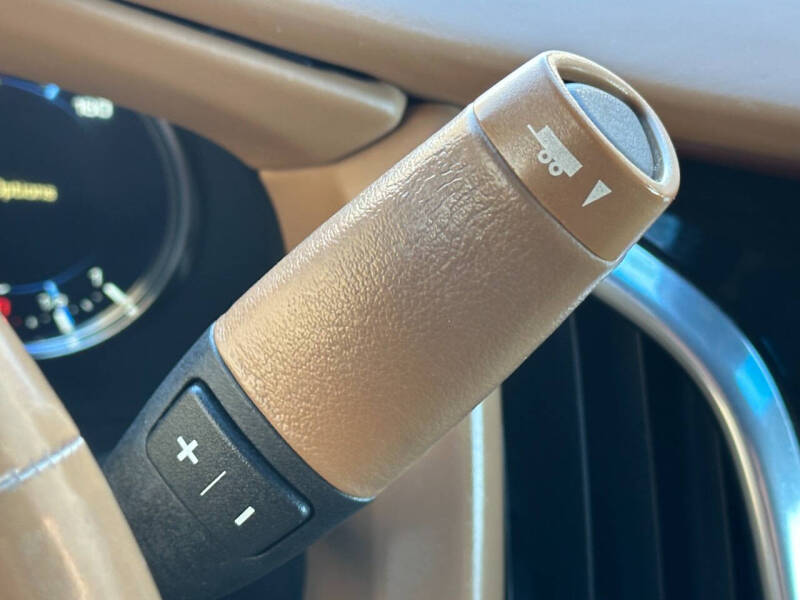 2017 Cadillac Escalade ESV Platinum