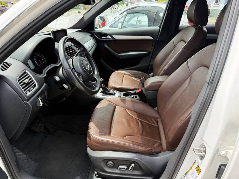 2017 Audi Q3 2.0T quattro Premium Plus