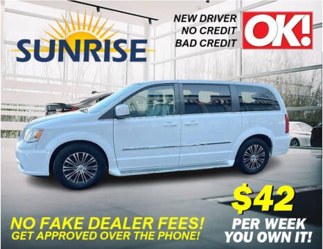 2013 Chrysler Town and Country for sale at AUTOFYND in Elmont NY