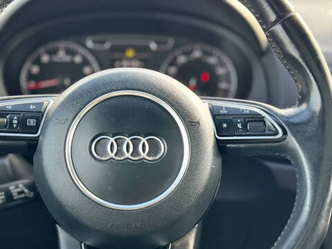 2015 Audi Q3 2.0T quattro Prestige