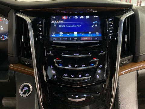 2016 Cadillac Escalade Luxury Collection