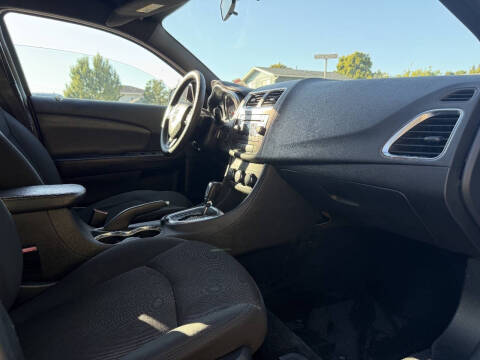 2014 Dodge Avenger SE