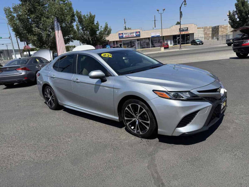 2018 Toyota Camry SE
