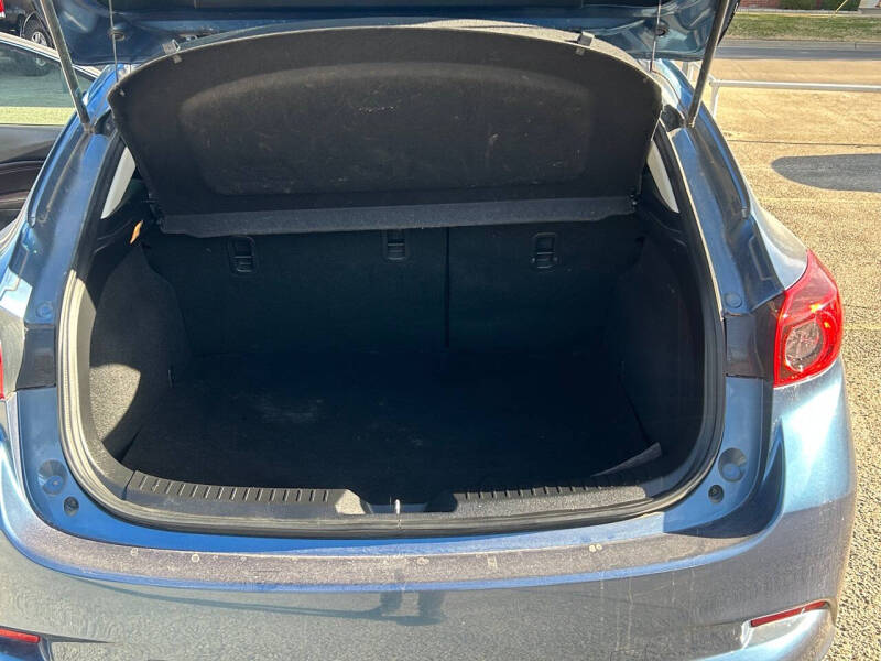 2018 Mazda MAZDA3 Touring