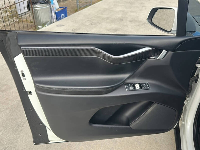 2016 Tesla Model X 75D