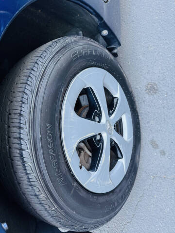 2014 Toyota Prius Three