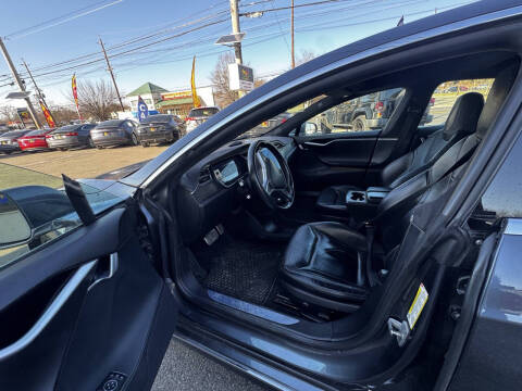 2015 Tesla Model S 70D