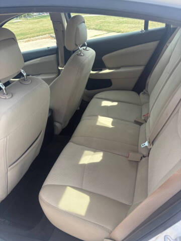 2013 Chrysler 200 LX