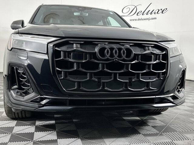 2025 Audi SQ7 4.0T quattro Premium Plus