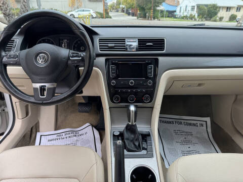 2015 Volkswagen Passat 1.8T SE