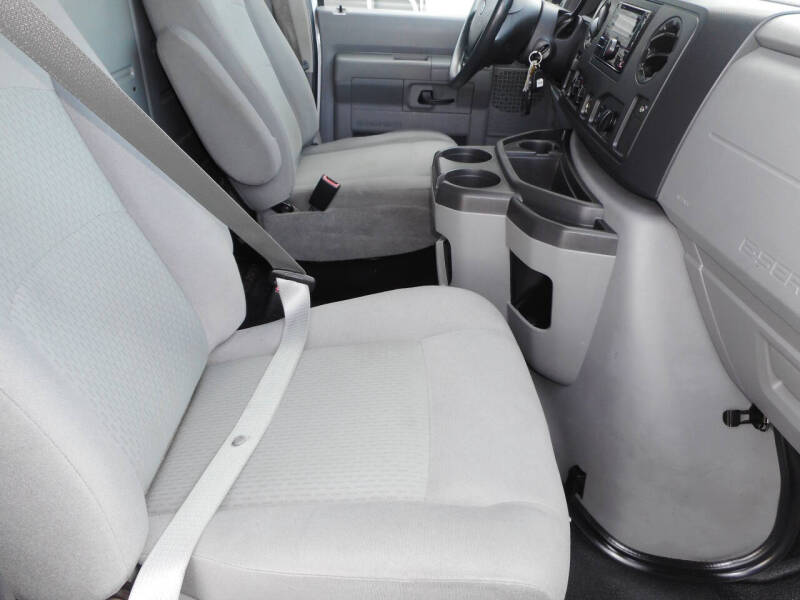 2012 Ford E-Series E-350 SD