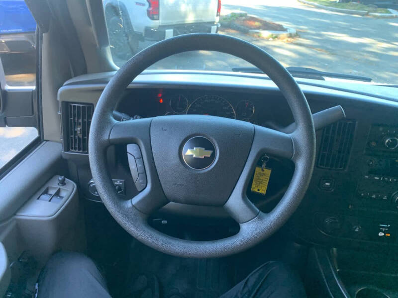 2024 Chevrolet Express 2500