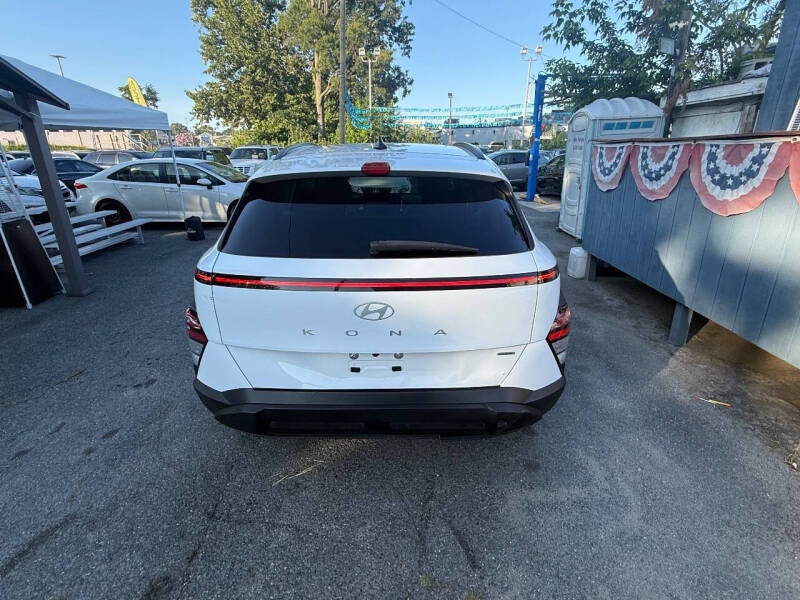2024 Hyundai Kona SEL