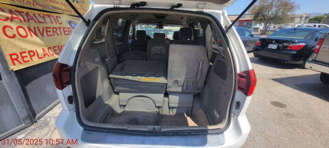 2004 Toyota Sienna LE 8 Passenger