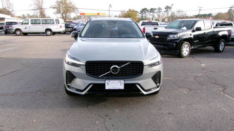 2025 Volvo XC60 B5 Plus Dark Theme