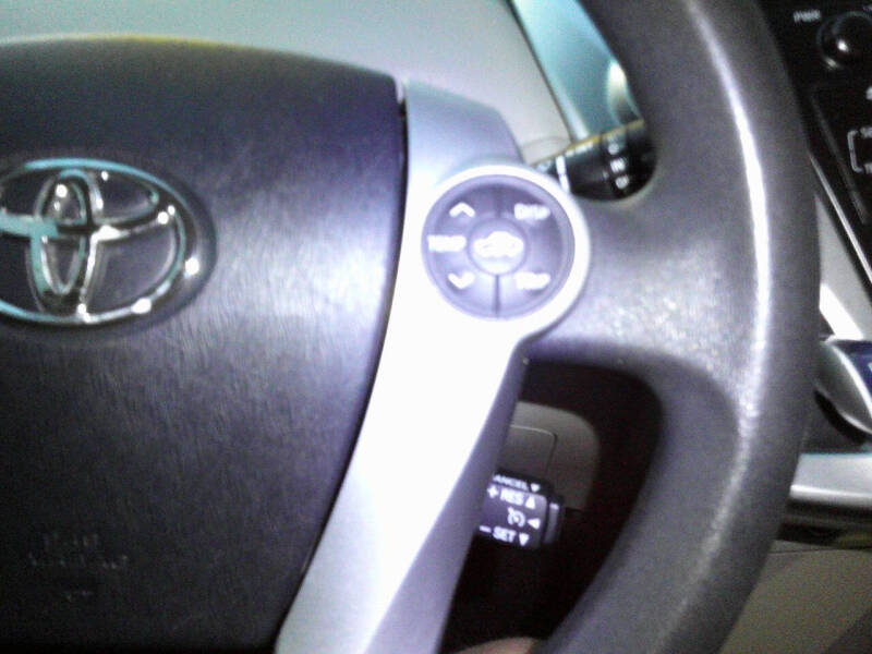 2013 Toyota Prius v Five